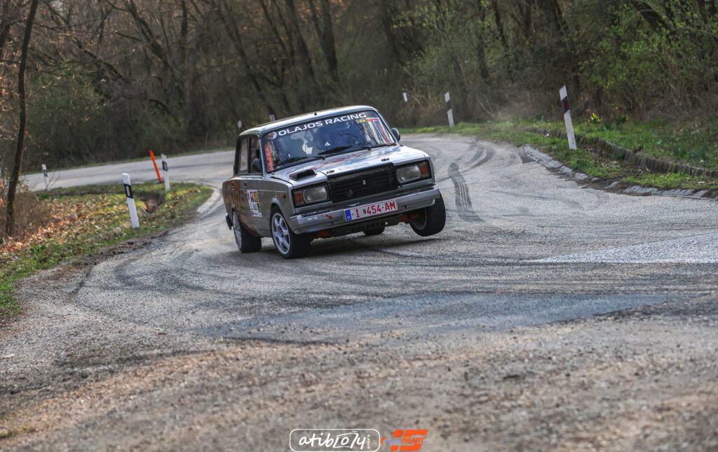 2R5A1360