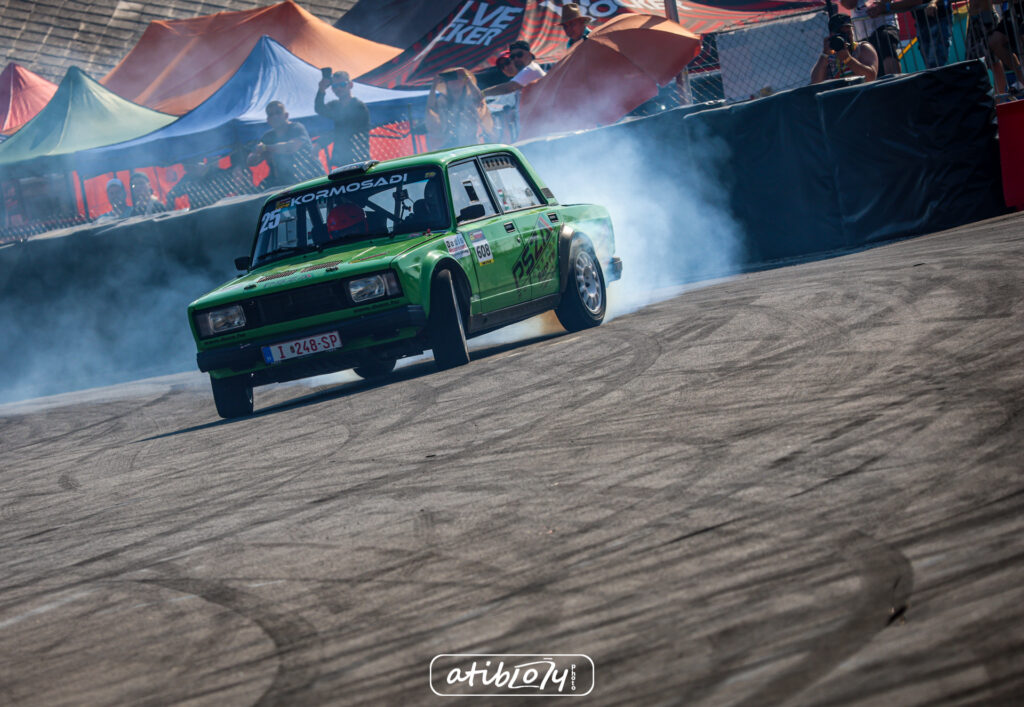 2R5A0200