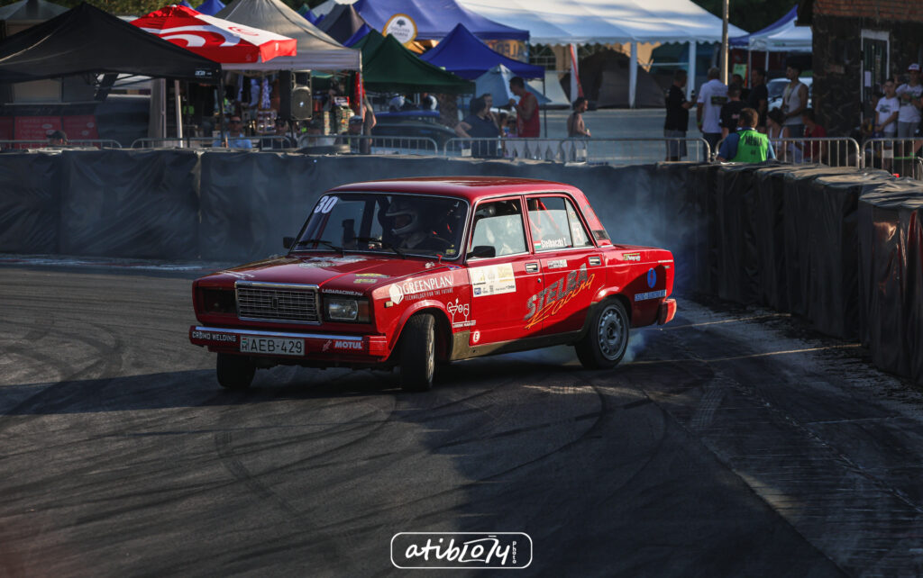 2R5A0501