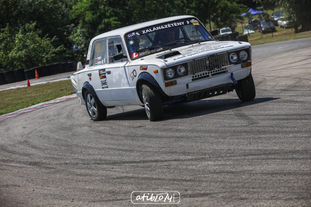 2R5A9093