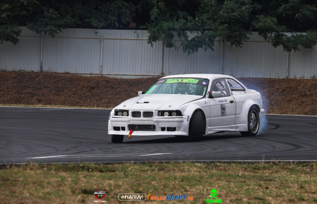 2R5A4973